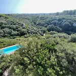 Luxury With Private Pool Διαμέρισμα *